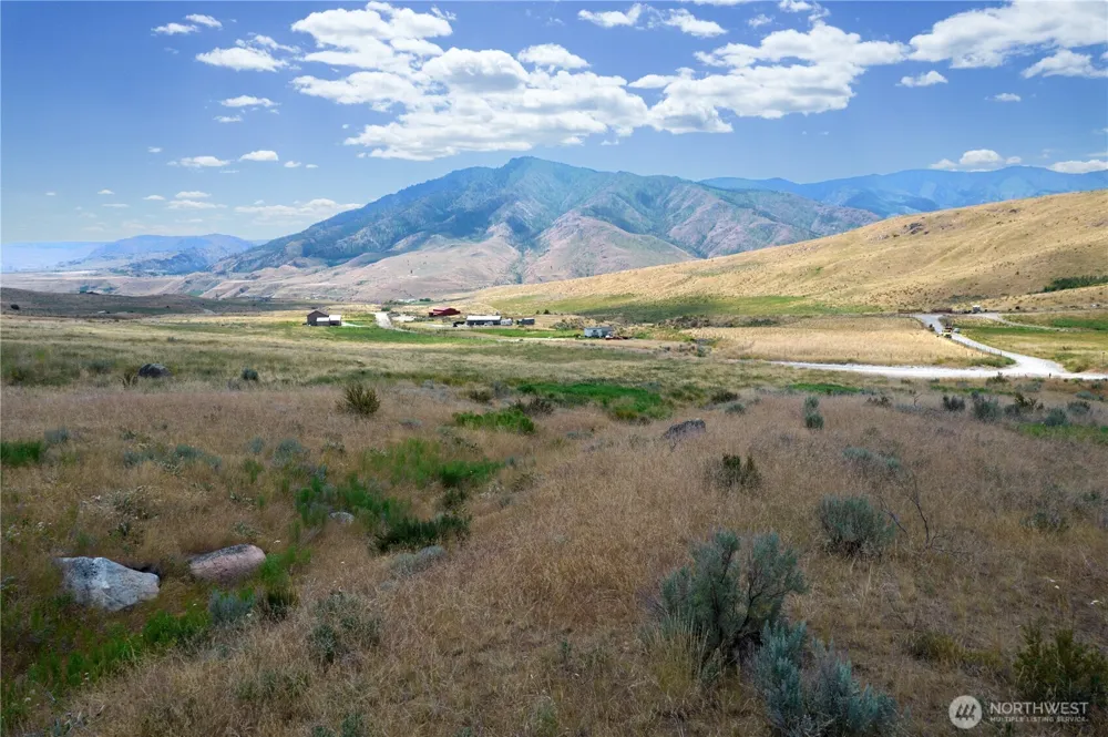 0 NNA Bill Shaw Road Pateros, WA 98846