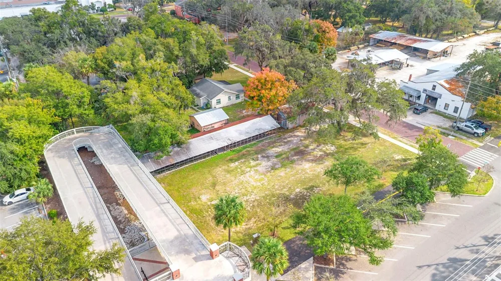 215 E 5TH STREET Apopka, FL 32703