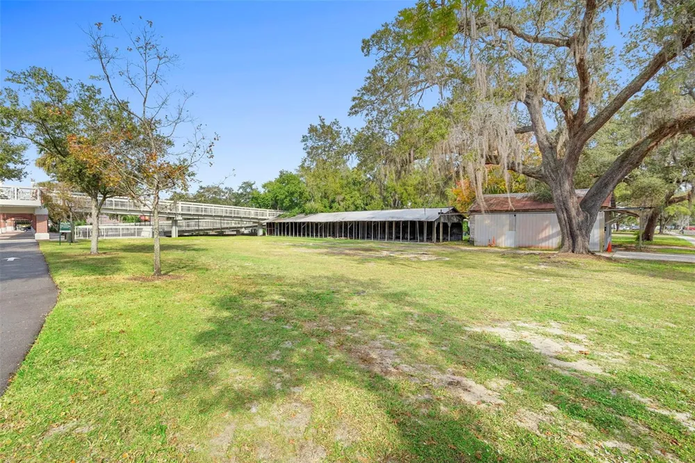 215 E 5TH STREET Apopka, FL 32703