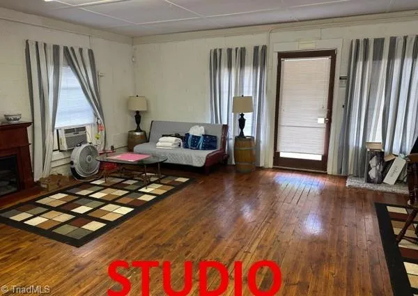 8431 Austin Traphill Road Elkin, NC 28621