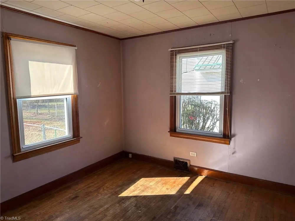8431 Austin Traphill Road Elkin, NC 28621