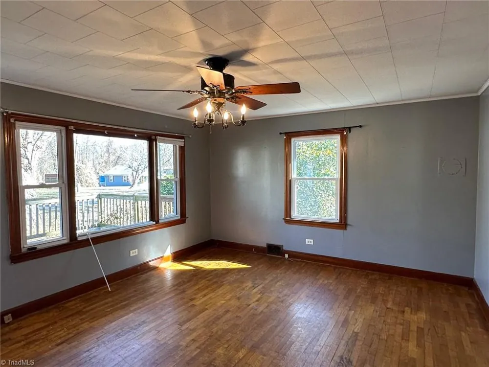8431 Austin Traphill Road Elkin, NC 28621