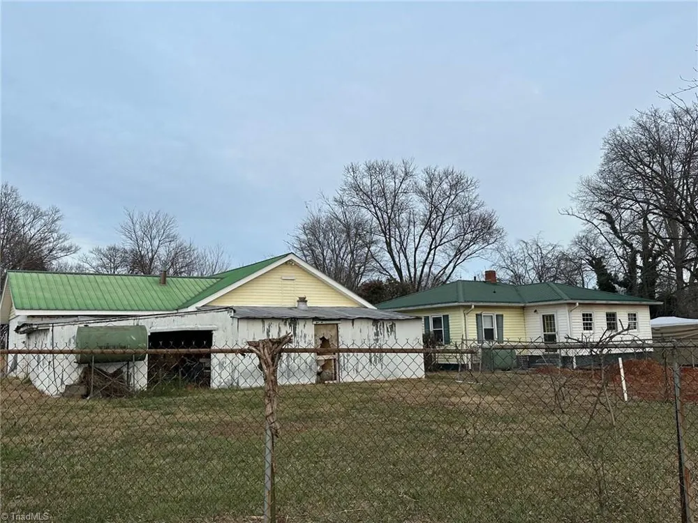 8431 Austin Traphill Road Elkin, NC 28621