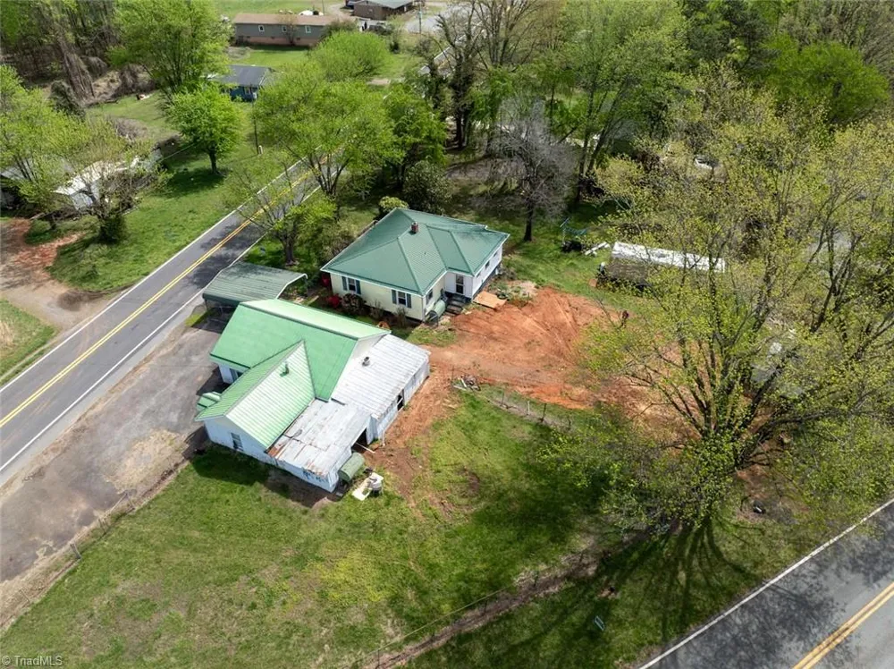 8431 Austin Traphill Road Elkin, NC 28621