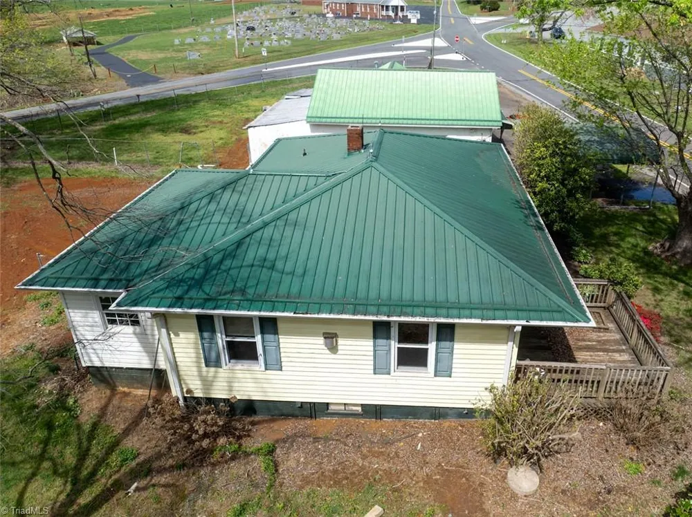 8431 Austin Traphill Road Elkin, NC 28621