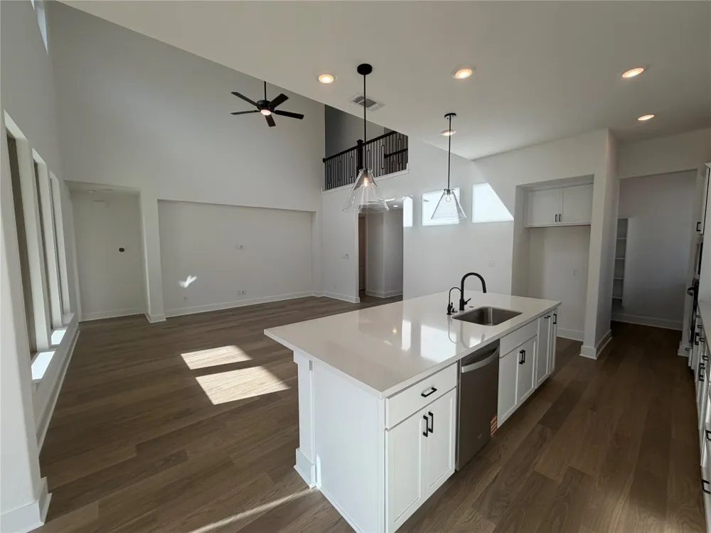 105 Gibbs Drive Liberty Hill, TX 78642
