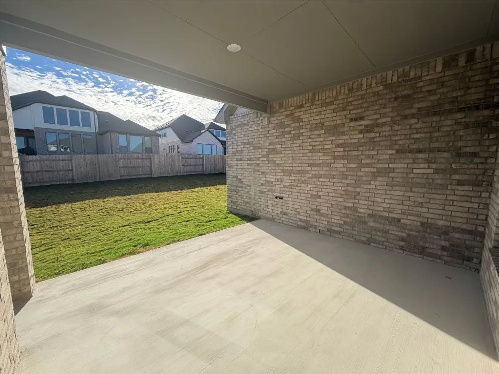 105 Gibbs Drive Liberty Hill, TX 78642