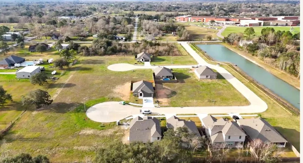 15823 Sugar Maple Lane Santa Fe, TX 77517