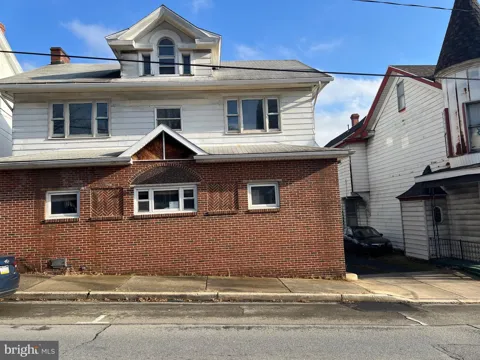 405 FRONT STREET