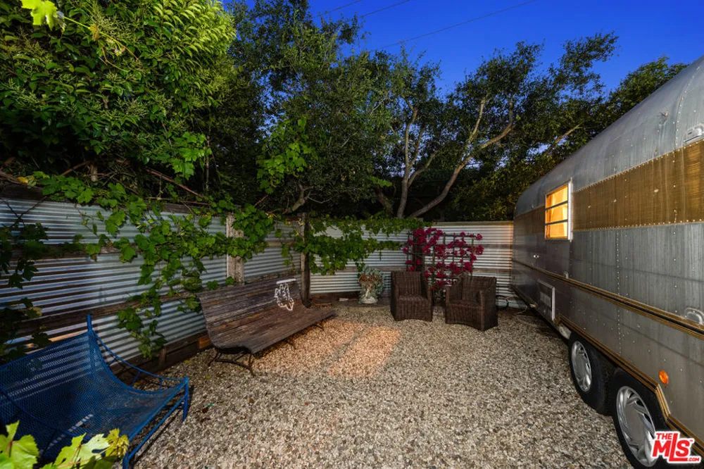 272 Topanga #1 Topanga, CA 90290
