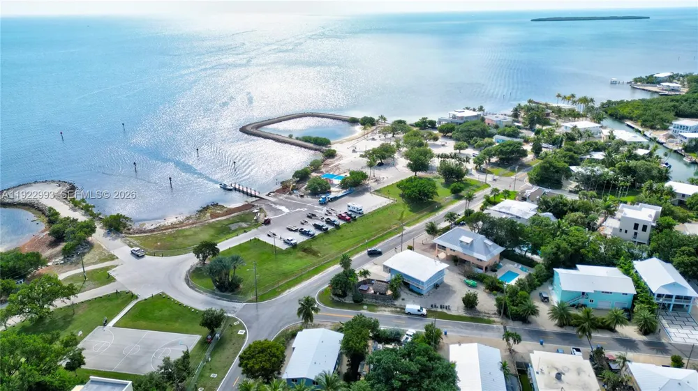 137 Pacific Ave Tavernier, FL 33070