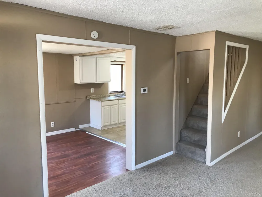 1608 S Hamilton Street Saginaw City, MI 48602