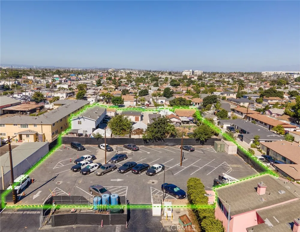 4322 W 106th Inglewood, CA 90304