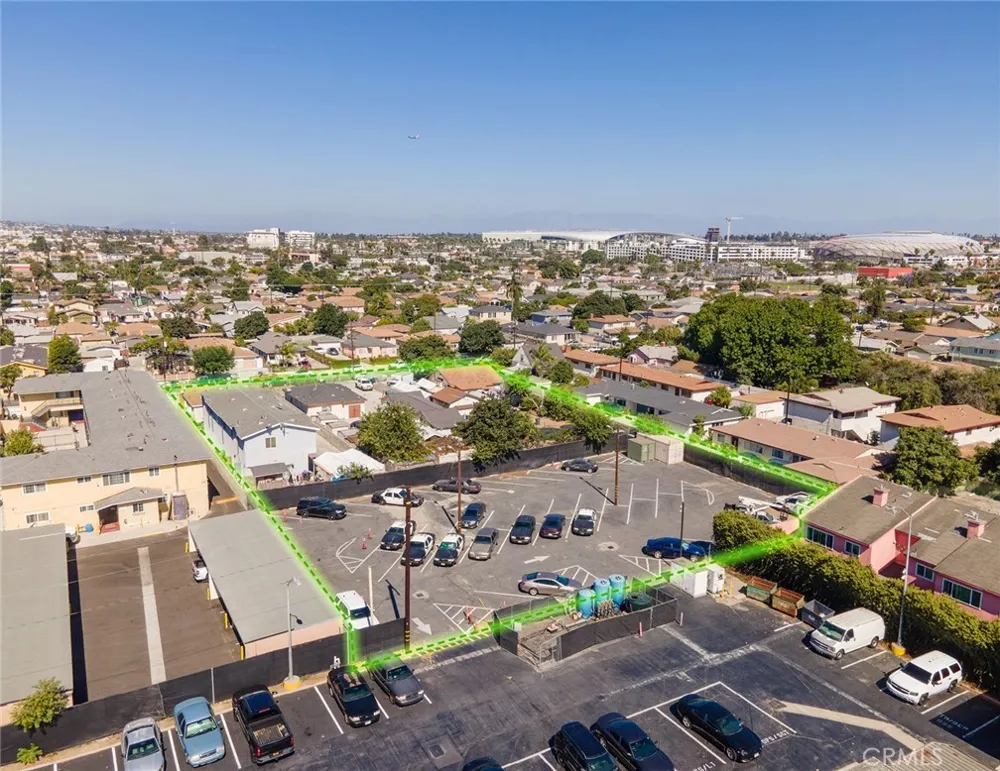 4322 W 106th Inglewood, CA 90304