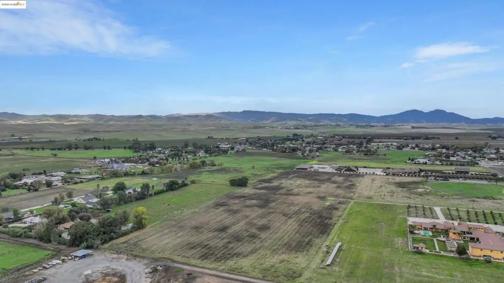 3590 Byer Rd Byron, CA 94514