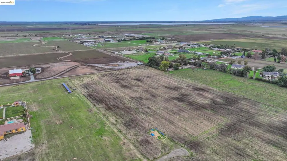 3590 Byer Rd Byron, CA 94514