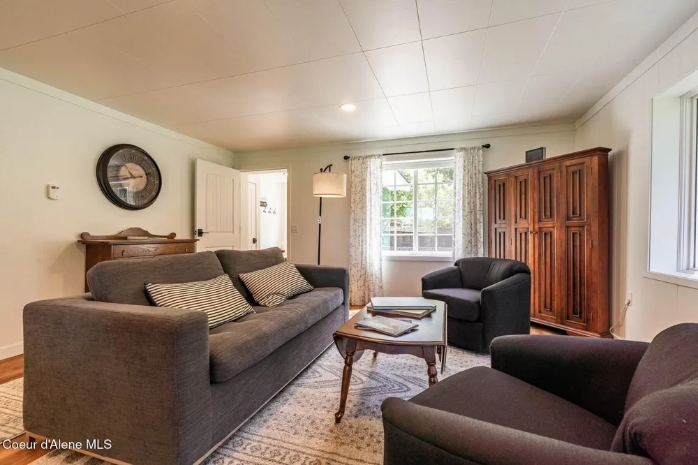 1041 Bottle Bay Road Sagle, ID 83860