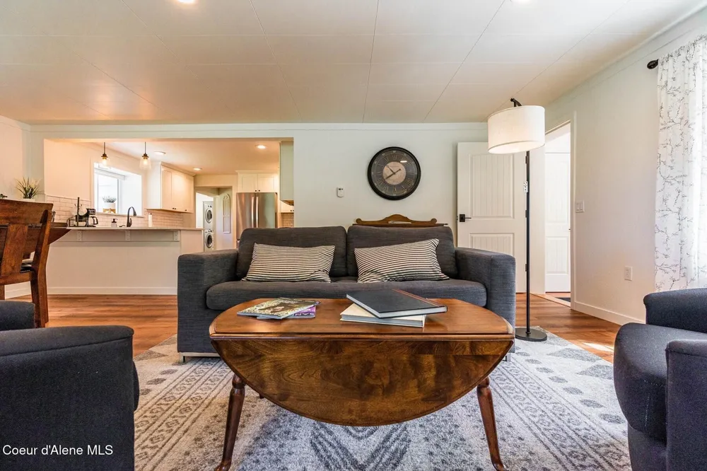 1041 Bottle Bay Road Sagle, ID 83860