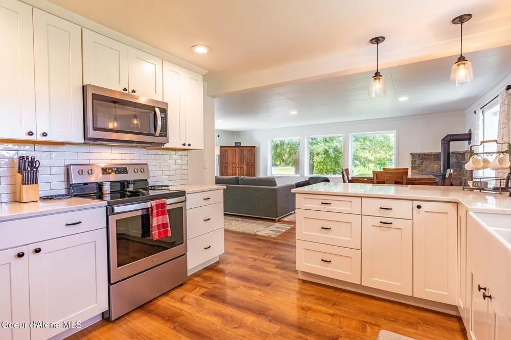 1041 Bottle Bay Road Sagle, ID 83860