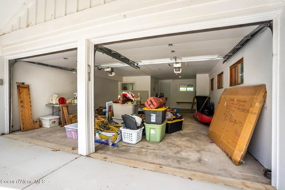 1041 Bottle Bay Road Sagle, ID 83860