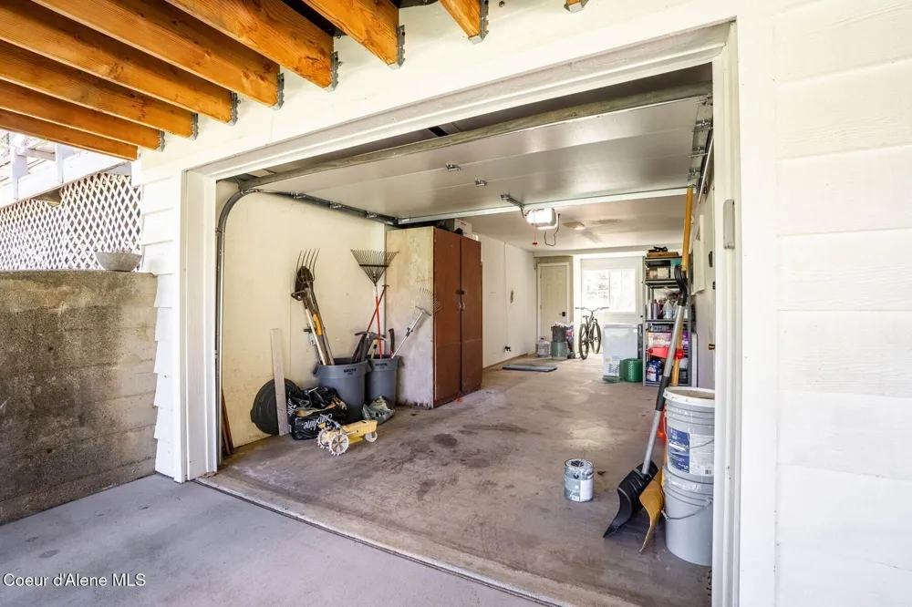 1041 Bottle Bay Road Sagle, ID 83860