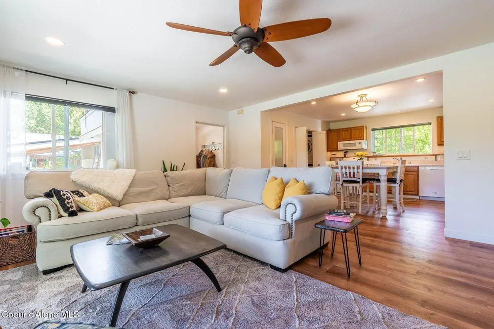 1041 Bottle Bay Road Sagle, ID 83860