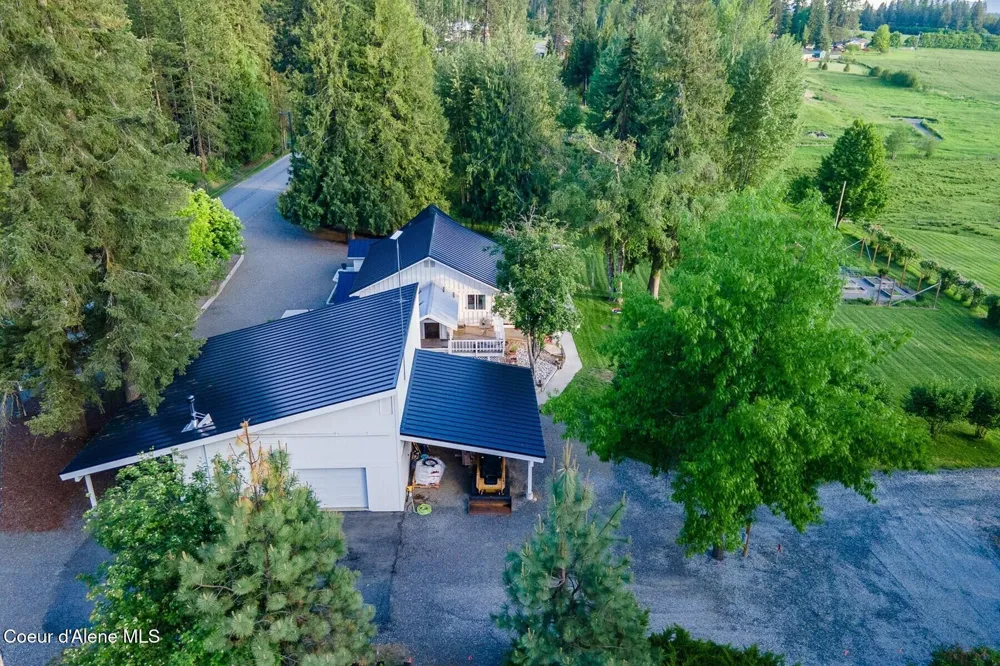 1041 Bottle Bay Road Sagle, ID 83860