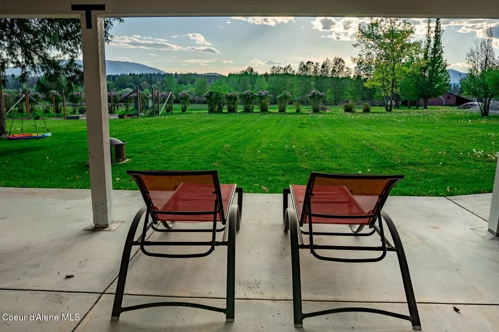 1041 Bottle Bay Road Sagle, ID 83860