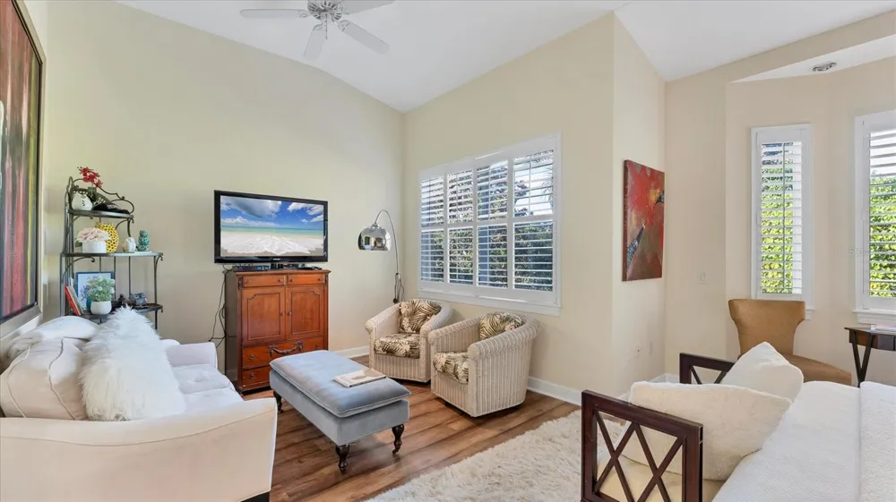 5421 46TH COURT W Bradenton, FL 34210