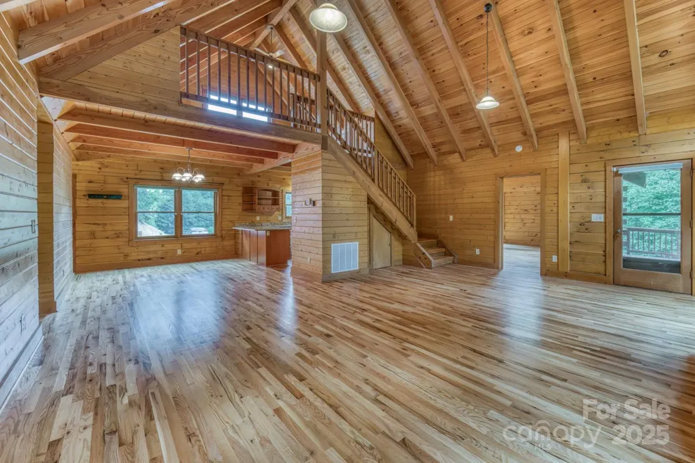 5023 Elk Park Highway Elk Park, NC 28622