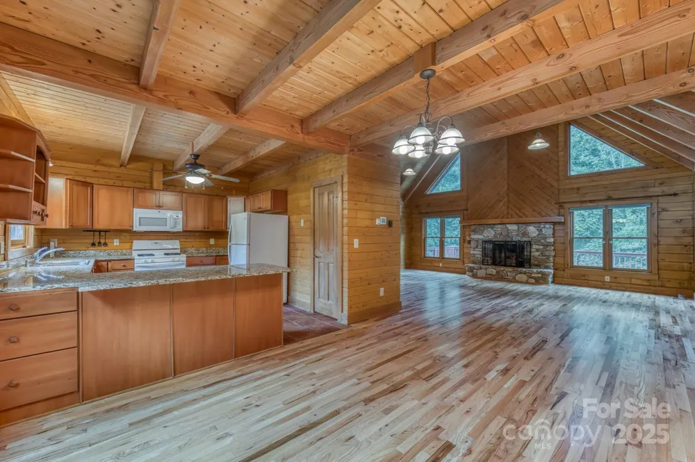 5023 Elk Park Highway Elk Park, NC 28622