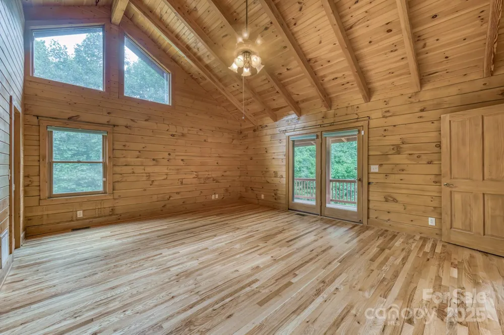 5023 Elk Park Highway Elk Park, NC 28622