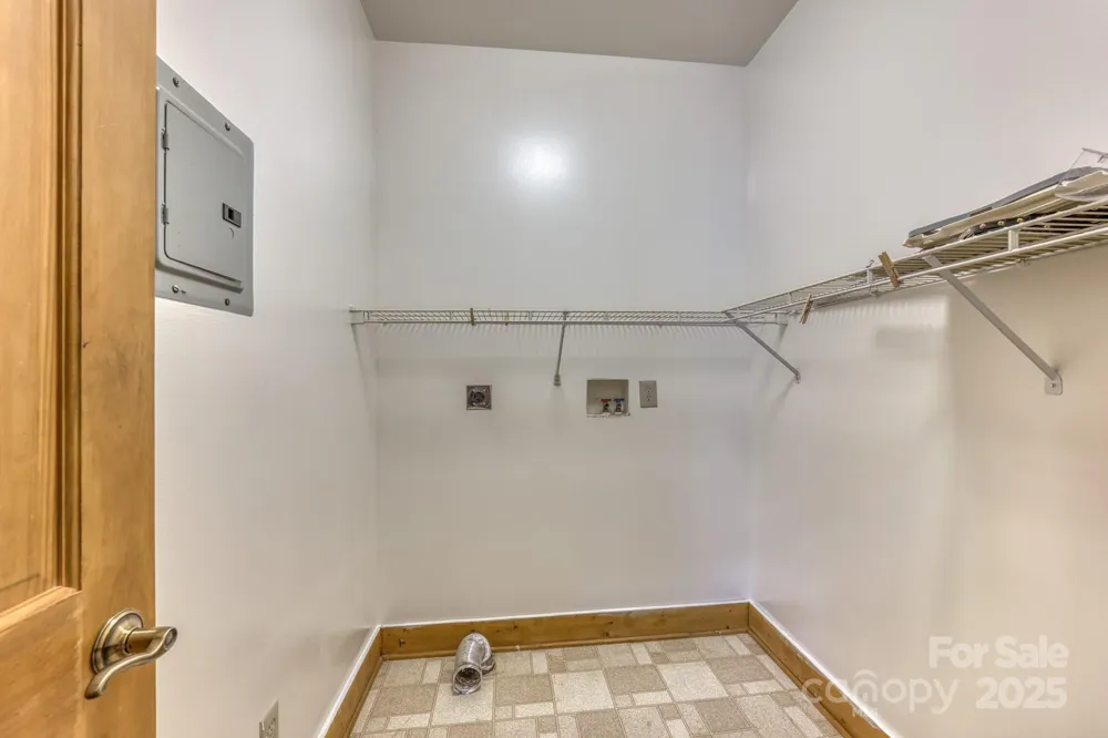 5023 Elk Park Highway Elk Park, NC 28622