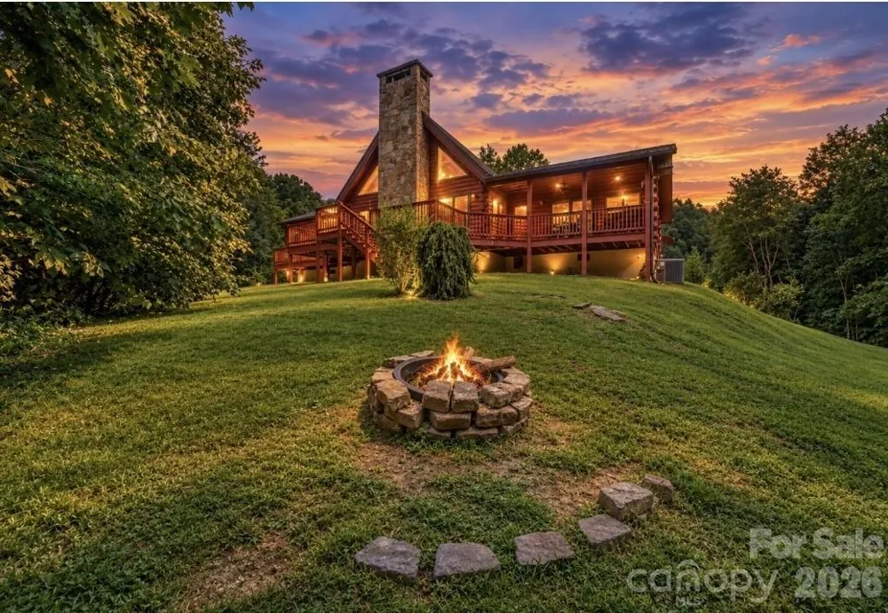5023 Elk Park Highway Elk Park, NC 28622