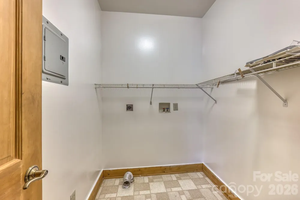 5023 Elk Park Highway Elk Park, NC 28622