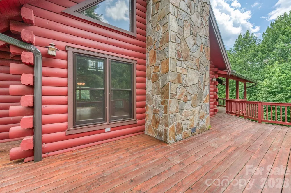 5023 Elk Park Highway Elk Park, NC 28622