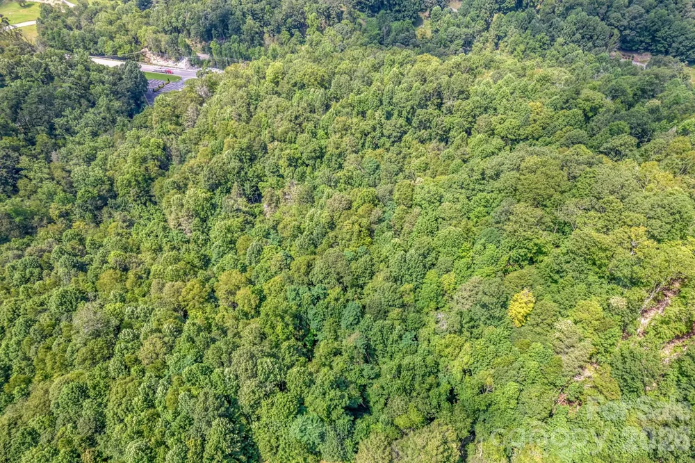 5023 Elk Park Highway Elk Park, NC 28622