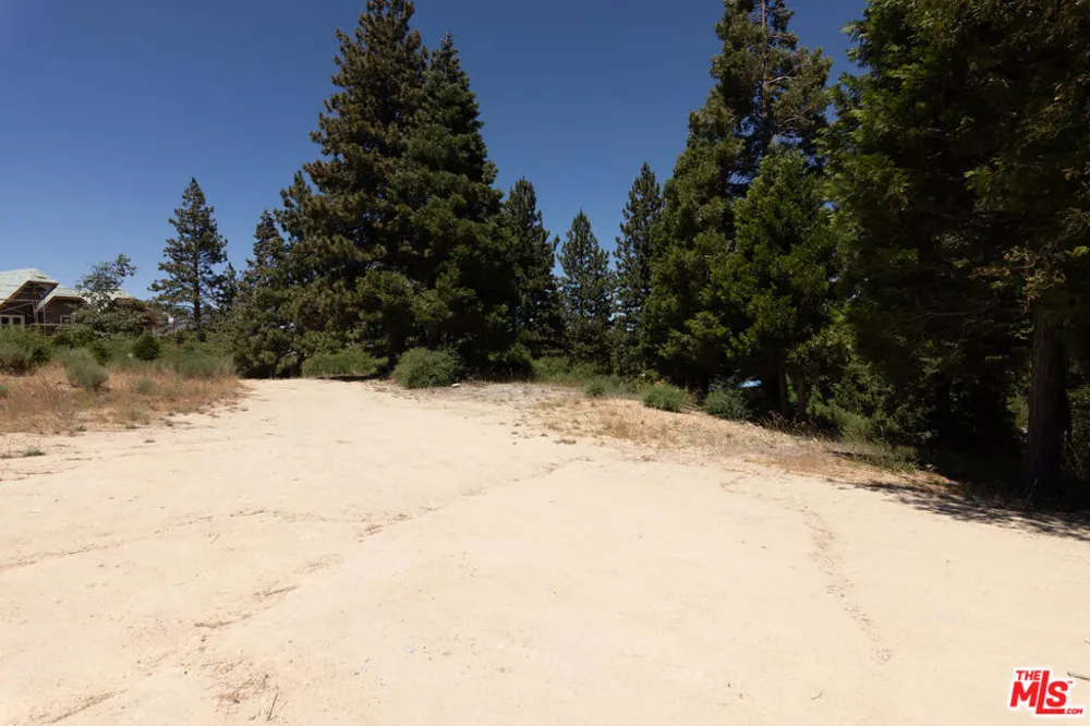 188 Mill Pond Road Lake Arrowhead, CA 92352
