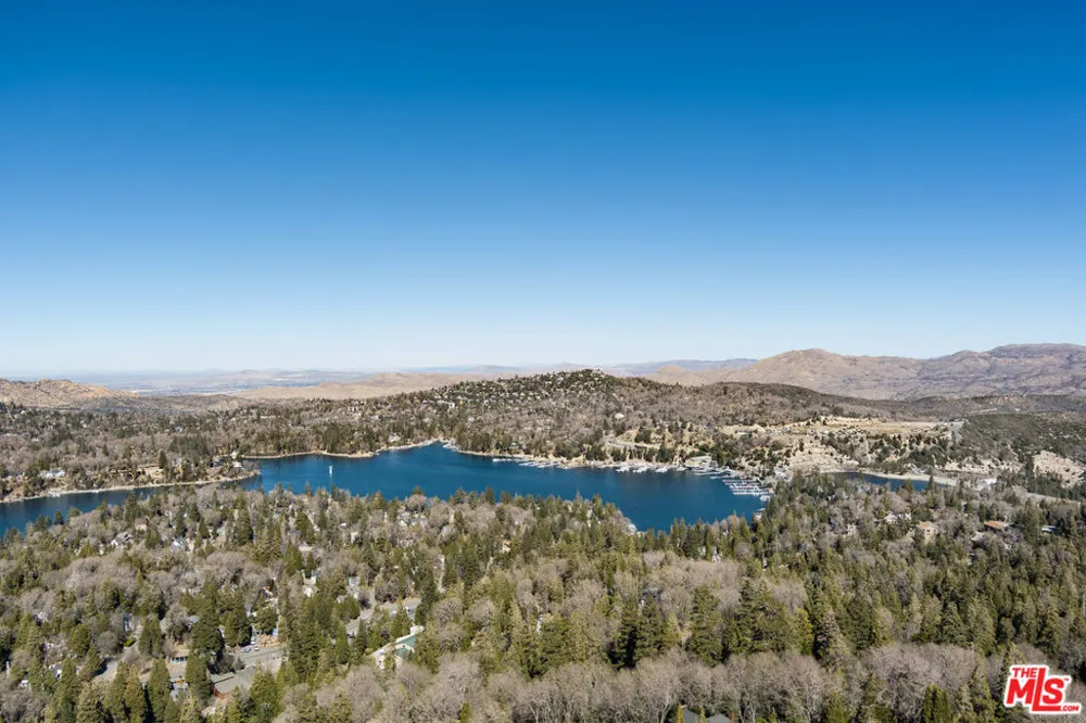 188 Mill Pond Road Lake Arrowhead, CA 92352