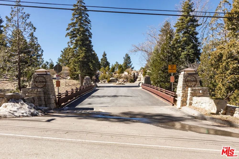 188 Mill Pond Road Lake Arrowhead, CA 92352