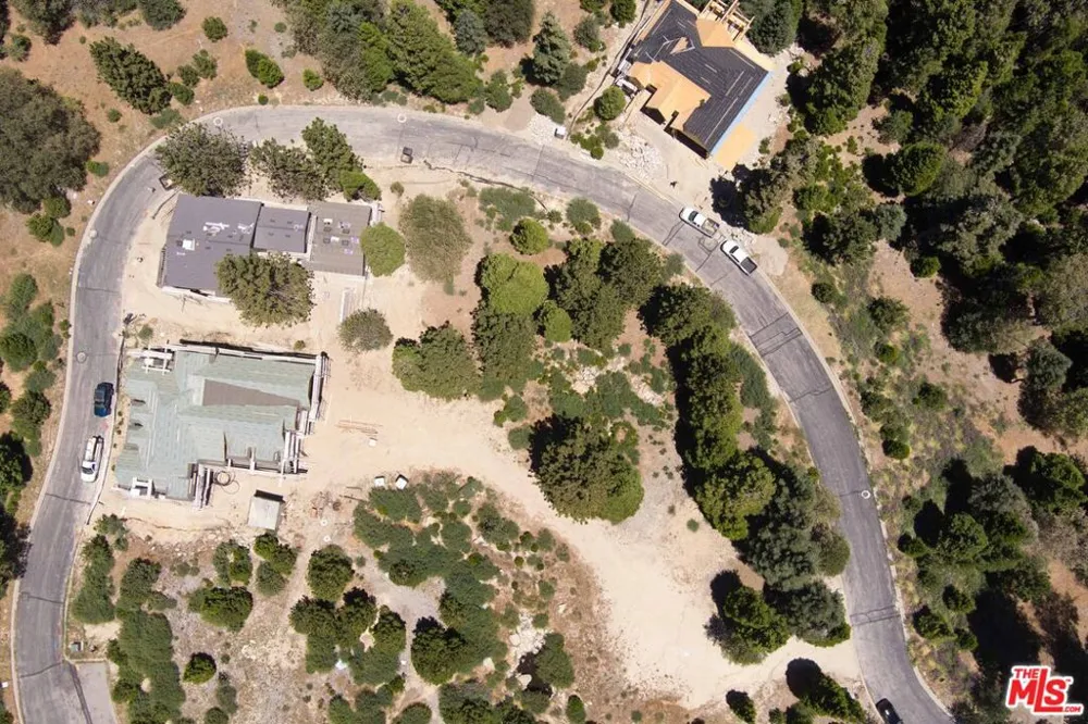 188 Mill Pond Road Lake Arrowhead, CA 92352