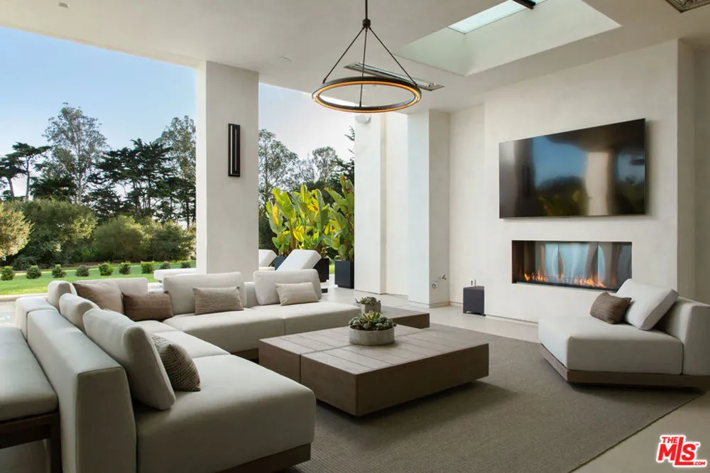 1437 S Jameson Lane Montecito, CA 93108