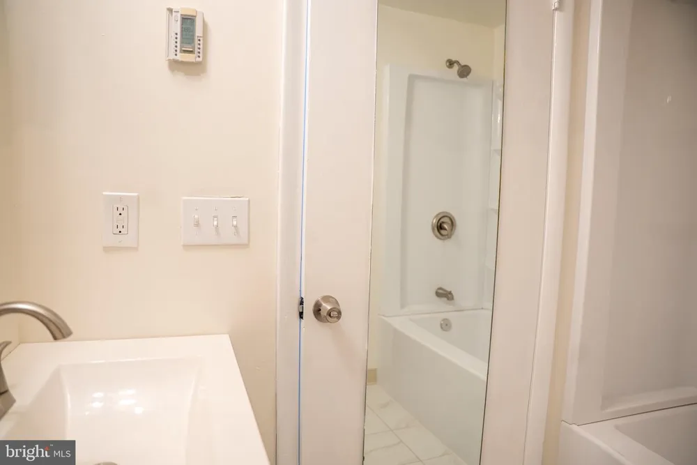 45 MIDDLE ROSE STREET #J Trenton, NJ 08618