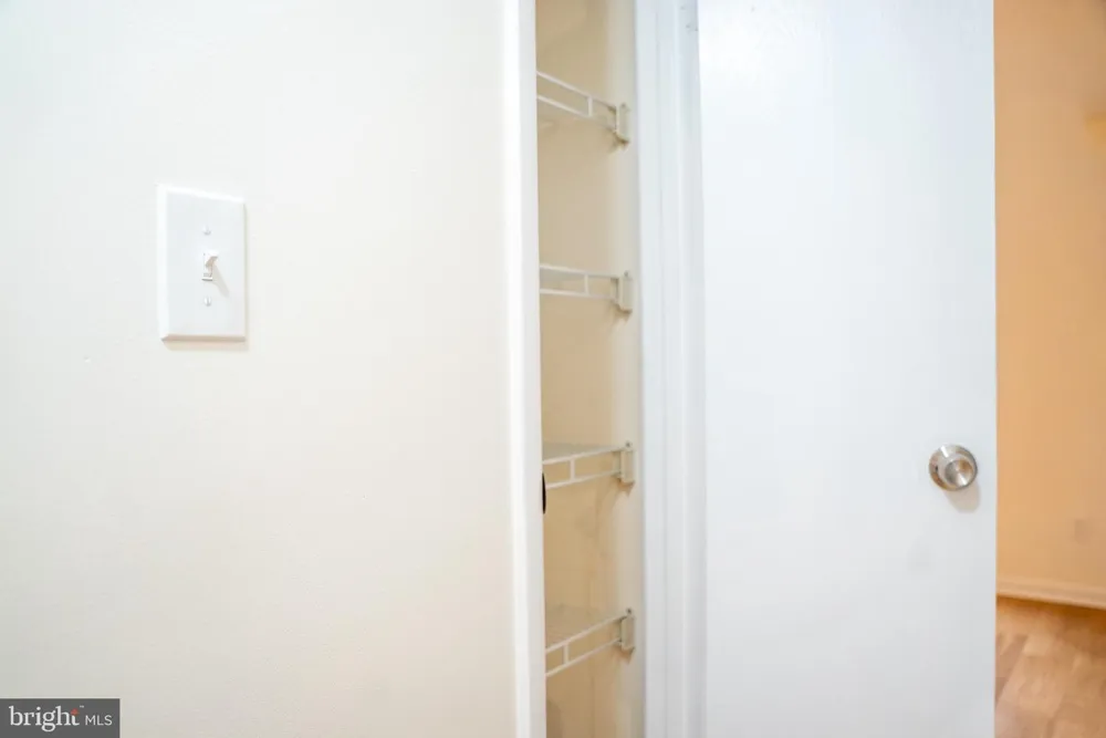45 MIDDLE ROSE STREET #J Trenton, NJ 08618