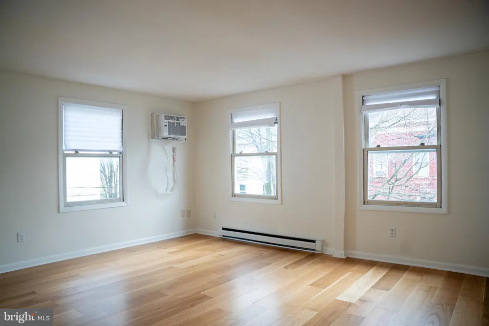 45 MIDDLE ROSE STREET #J Trenton, NJ 08618
