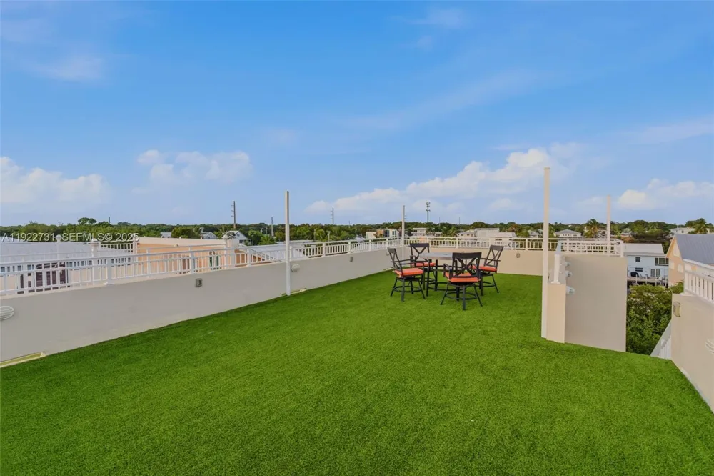 94825 Overseas hwy 276 Key Largo, FL 33037