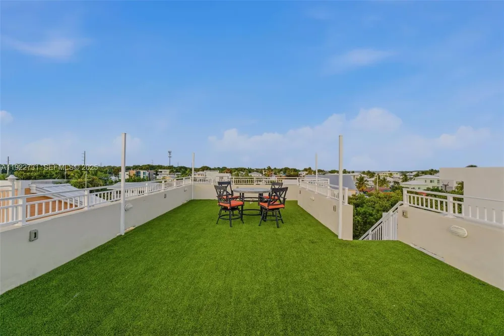 94825 Overseas hwy 276 Key Largo, FL 33037