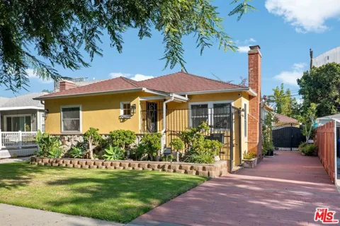 3552 Schaefer Street