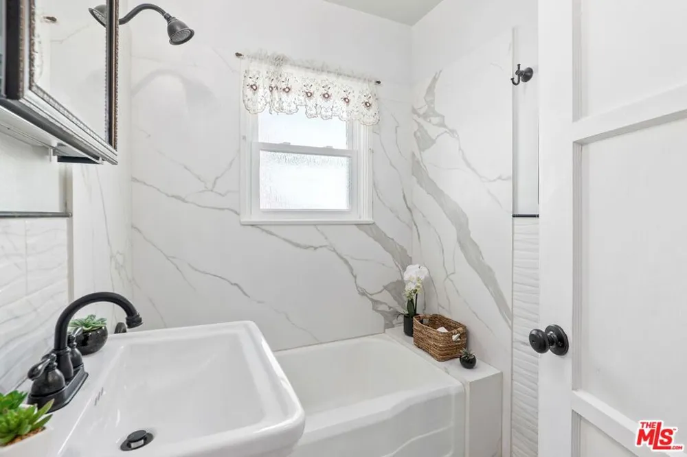 3552 Schaefer Street Culver City, CA 90232