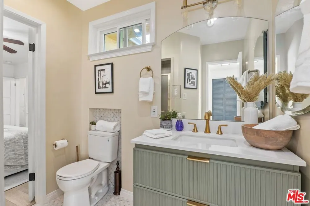 3552 Schaefer Street Culver City, CA 90232